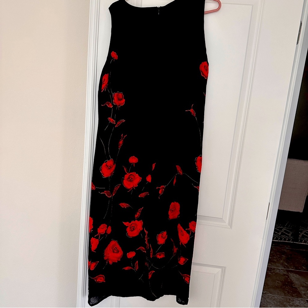 Women sleeveless dress.